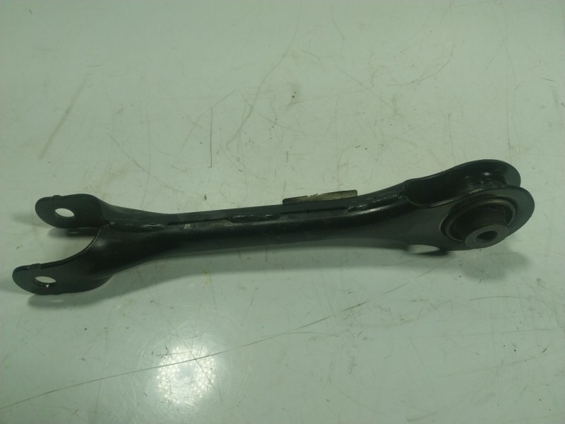 Recambio de brazo suspension superior trasero izquierdo para tesla y referencia OEM IAM  118842100A 
