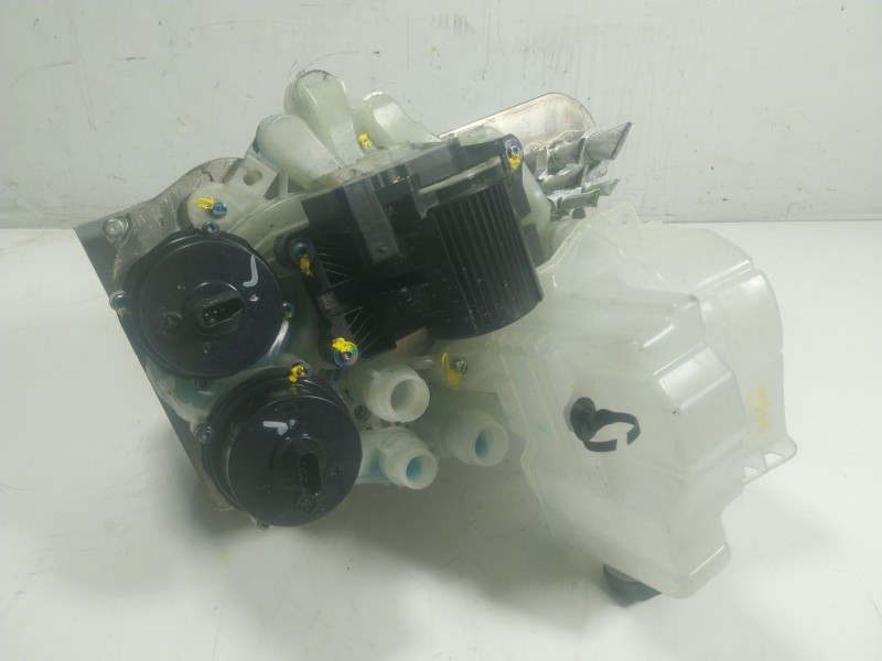 Recambio de bomba agua para tesla y referencia OEM IAM  1547595A2F 