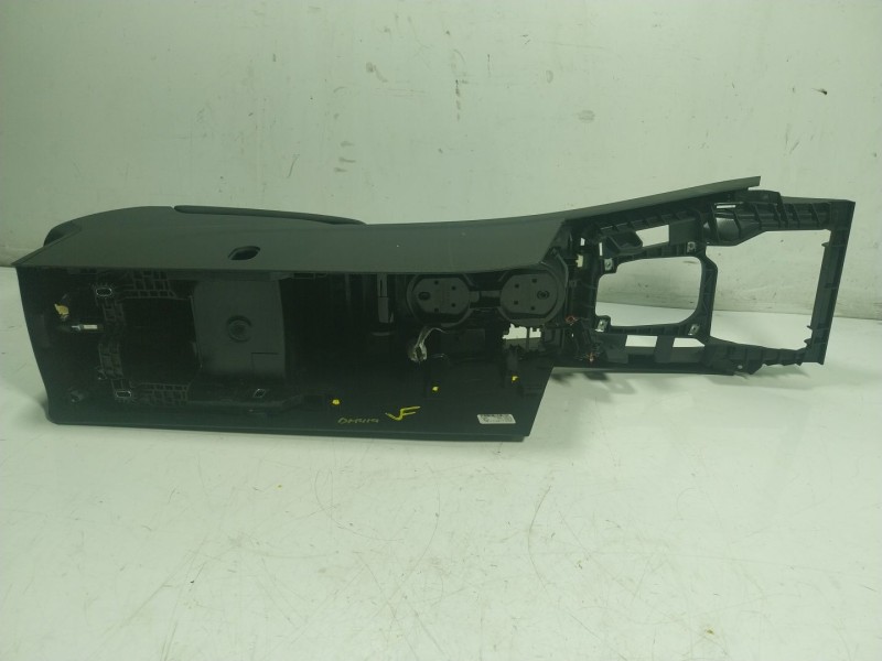 Recambio de apoyabrazos central para volkswagen arteon (3h7, 3h8) 2.0 tdi referencia OEM IAM  1303728D 