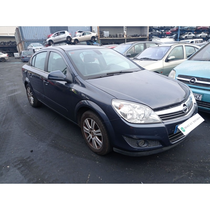 opel astra h sedán (a04) del año 2011