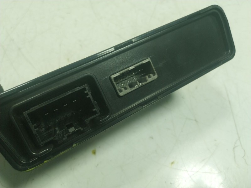 Recambio de modulo electronico para tesla model s p referencia OEM IAM  100751200C 