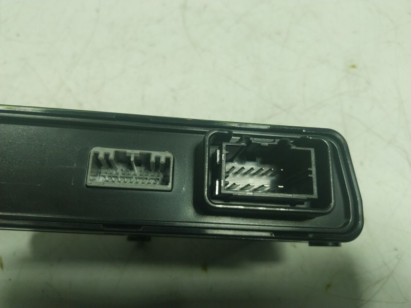 Recambio de modulo electronico para tesla model s p referencia OEM IAM  100751100A 