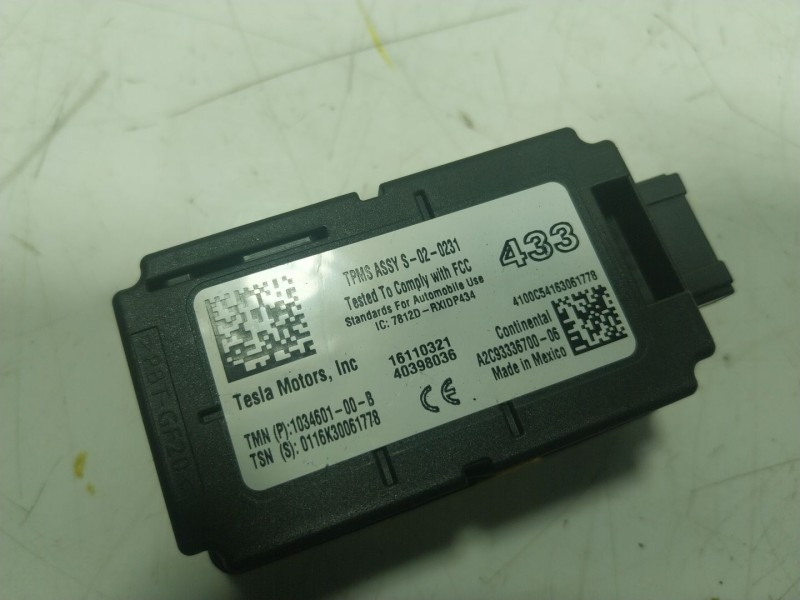 Recambio de modulo electronico para tesla model s p referencia OEM IAM   