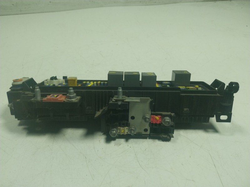 Recambio de caja reles / fusibles para tesla model s p referencia OEM IAM  103440500F 
