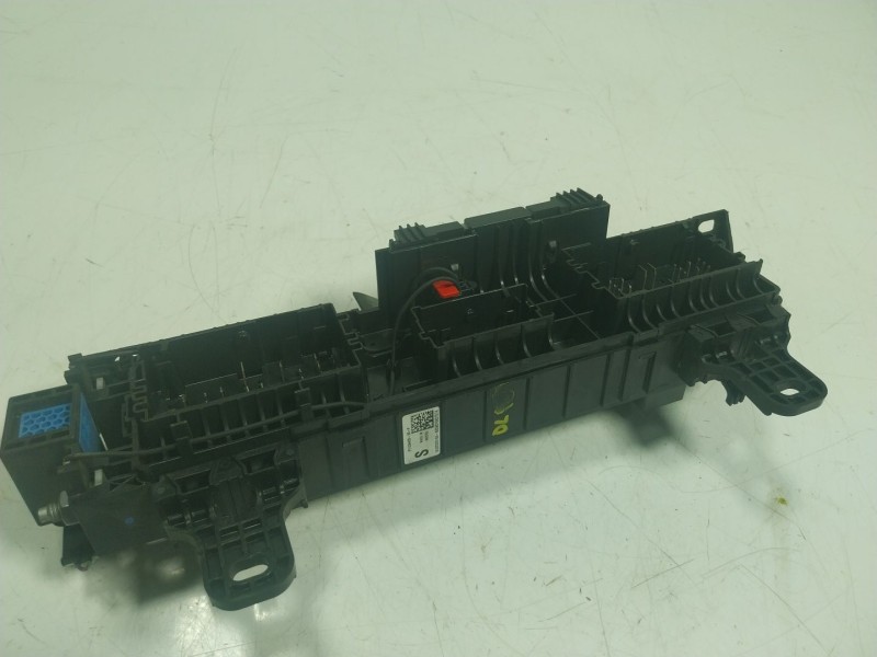 Recambio de caja reles / fusibles para tesla model s p referencia OEM IAM  103440500F 