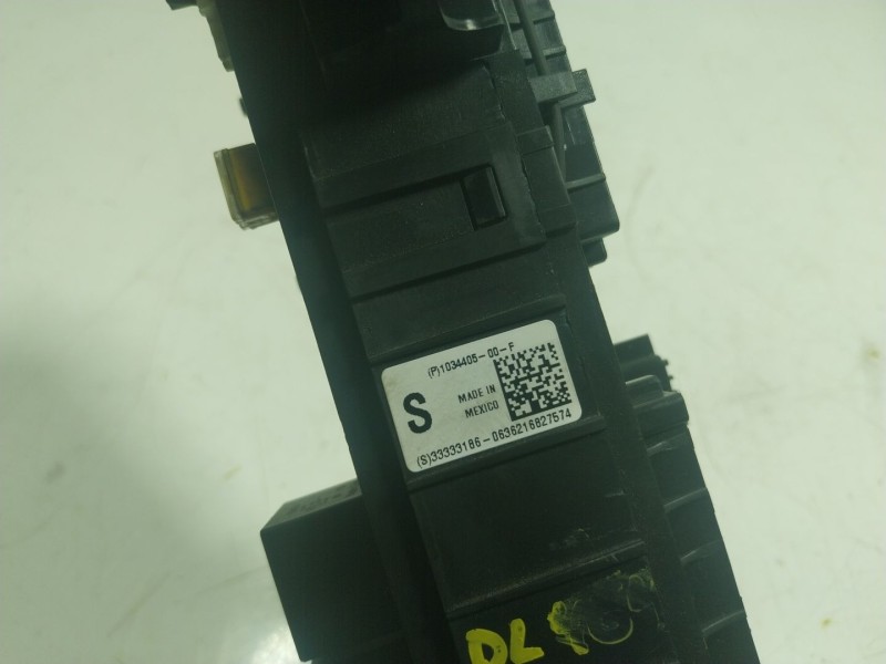 Recambio de caja reles / fusibles para tesla model s p referencia OEM IAM  103440500F 