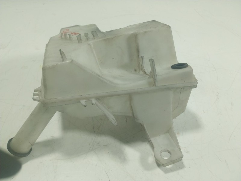 Recambio de deposito limpia para ford focus lim. (cb8) trend referencia OEM IAM 2010691  