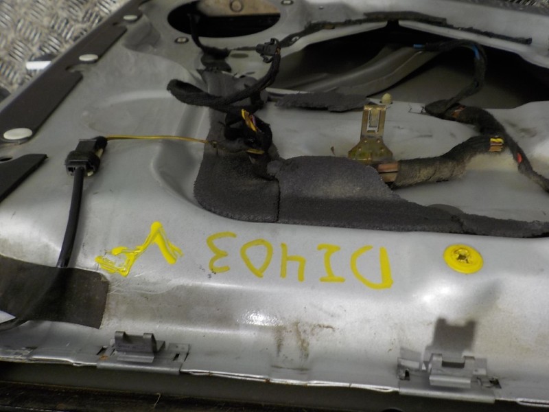 Recambio de puerta trasera izquierda para bmw x5 (e53) 4.6is automático referencia OEM IAM 41528256827  