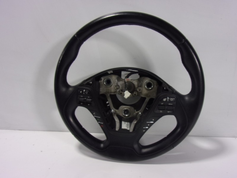 Recambio de volante para kia cee´d 1.6 gdi cat referencia OEM IAM 56110A2550BWK 66110A2550BWK 