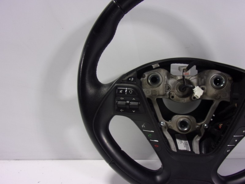 Recambio de volante para kia cee´d 1.6 gdi cat referencia OEM IAM 56110A2550BWK 66110A2550BWK 