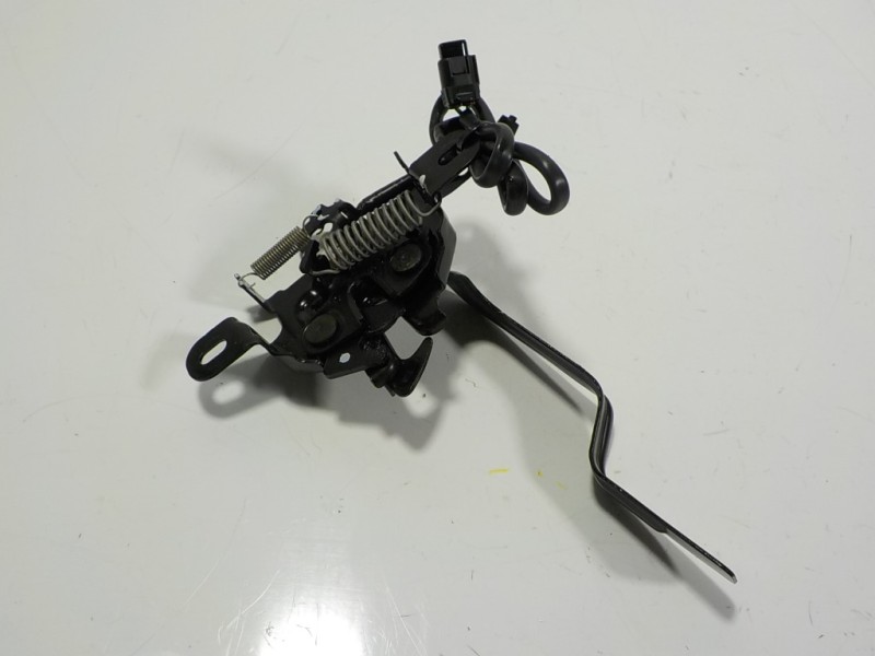 Recambio de cerradura capot para toyota yaris cross 1.5 vvti 16 v 55 kw referencia OEM IAM 535100DA00  535100D890