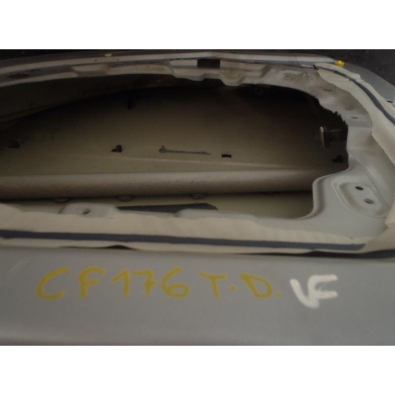 Recambio de puerta trasera derecha para kia cerato 2.0 lx crdi familiar (5-ptas.) referencia OEM IAM 770042F010  