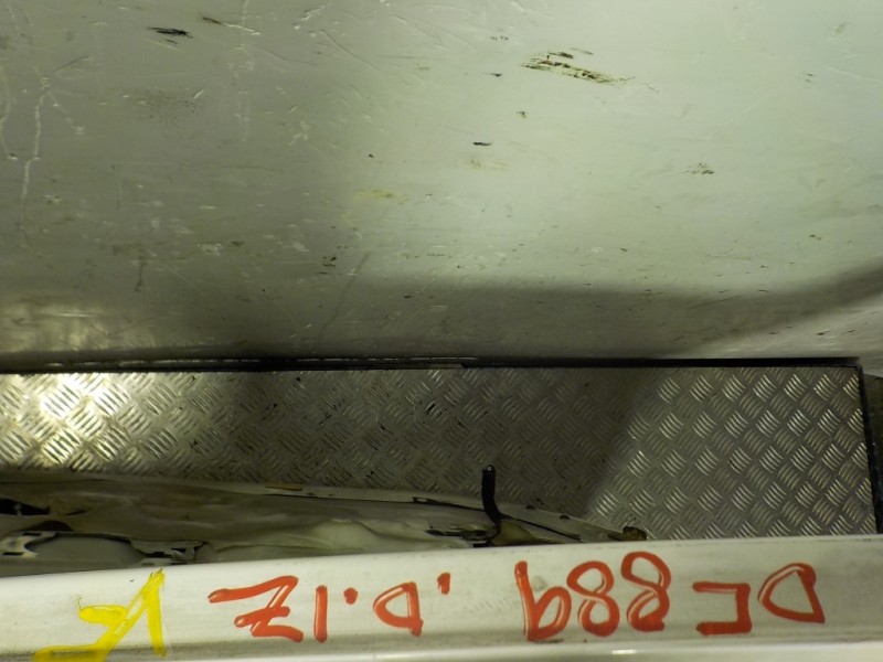 Recambio de puerta delantera izquierda para citroën c3 1.4 hdi referencia OEM IAM   