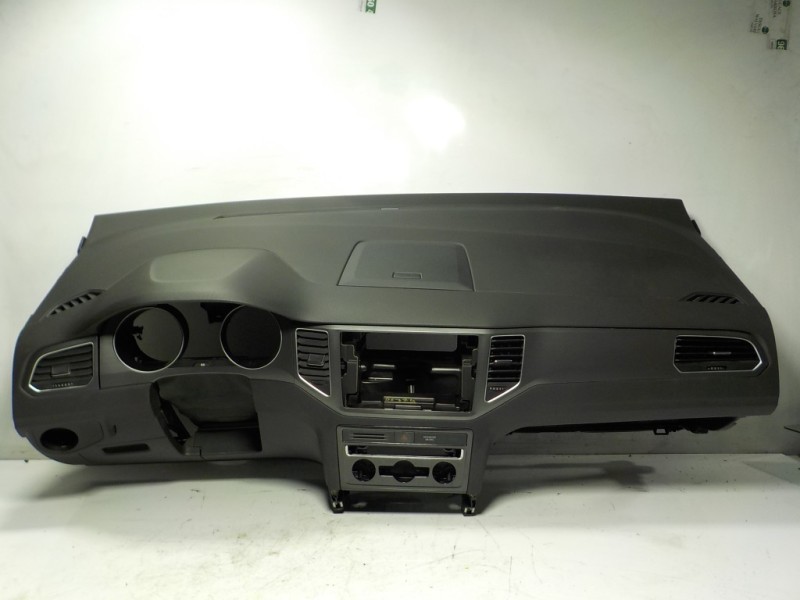 Recambio de salpicadero para volkswagen golf vii sportsvan 1.6 tdi referencia OEM IAM 517857003GHR6 510880204A 