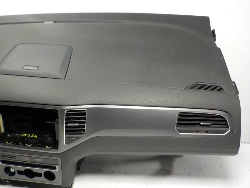 Recambio de salpicadero para volkswagen golf vii sportsvan 1.6 tdi referencia OEM IAM 517857003GHR6 510880204A 