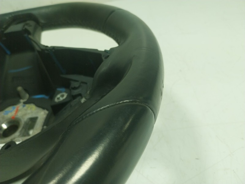 Recambio de volante para tesla model s p referencia OEM IAM  1222D0310 