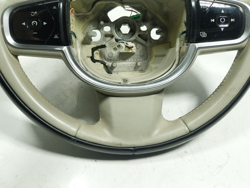 Recambio de volante para volvo xc90 excellence plug-in hybrid awd referencia OEM IAM  31407818 