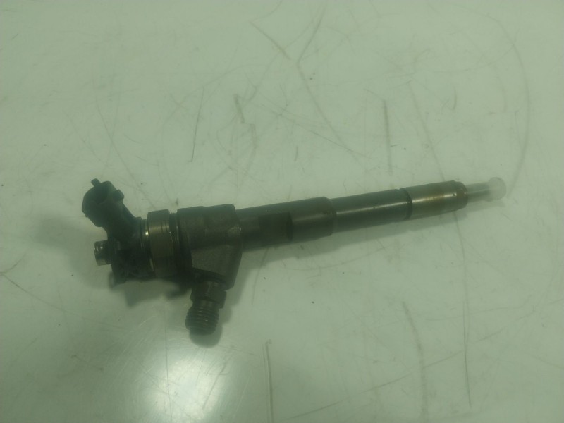 Recambio de inyector para renault clio iv 1.5 dci diesel fap energy referencia OEM IAM   