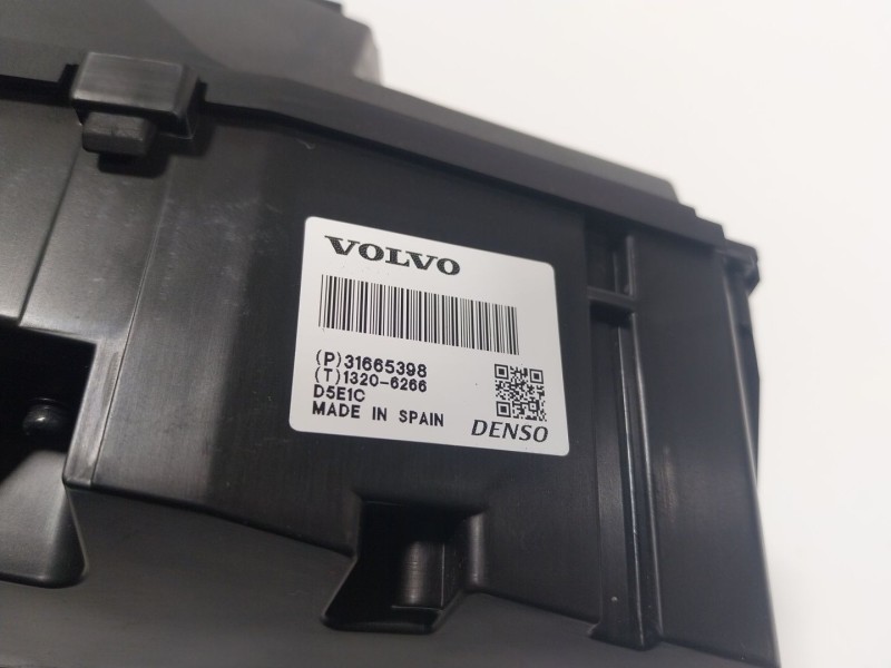 Recambio de cuadro instrumentos para volvo xc90 excellence plug-in hybrid awd referencia OEM IAM  31665398 