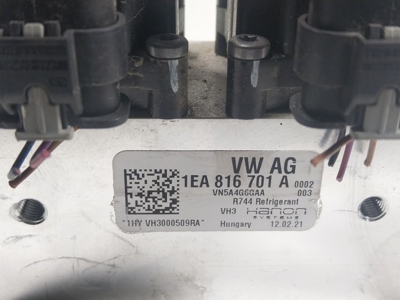 Recambio de valvula aire adicional para audi q4 e-tron aq4e f4bac3 referencia OEM IAM  1EA816701 