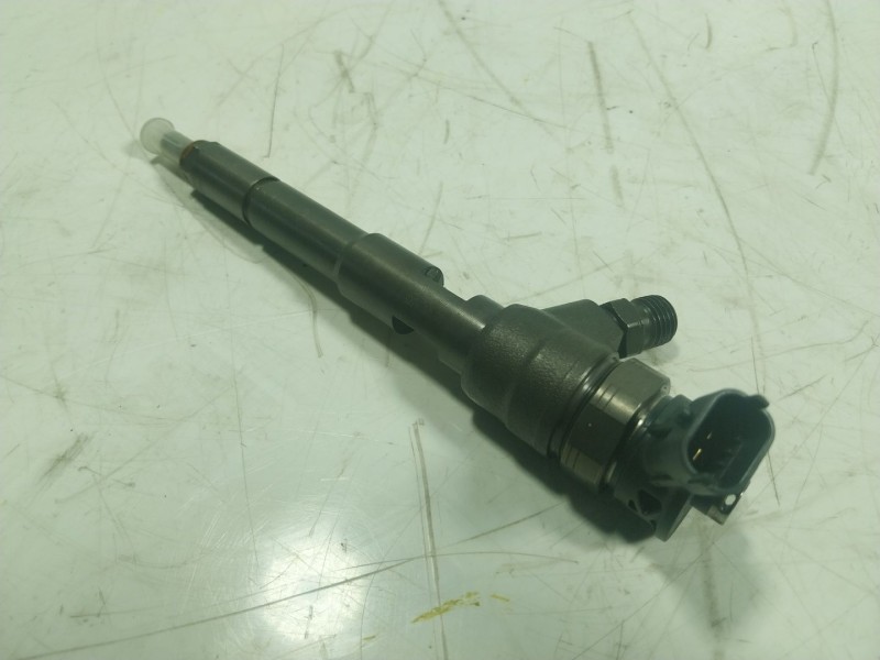 Recambio de inyector para renault clio iv 1.5 dci diesel fap energy referencia OEM IAM  H8201453073 