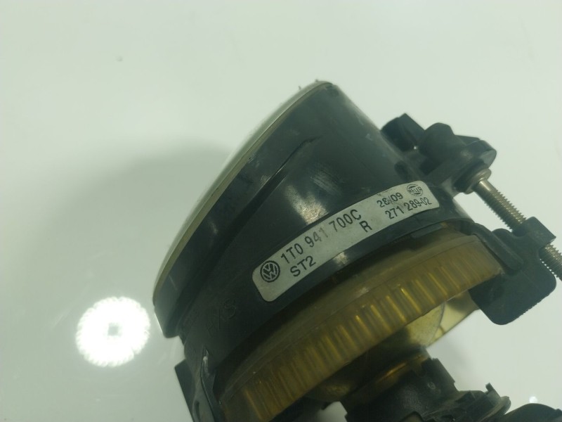 Recambio de faro antiniebla derecho para volkswagen tiguan (5n1) 2.0 tdi referencia OEM IAM  1T0941700C 