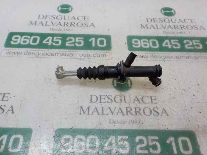 Recambio de bomba embrague para renault megane iii berlina 5 p authentique referencia OEM IAM 306108010R  