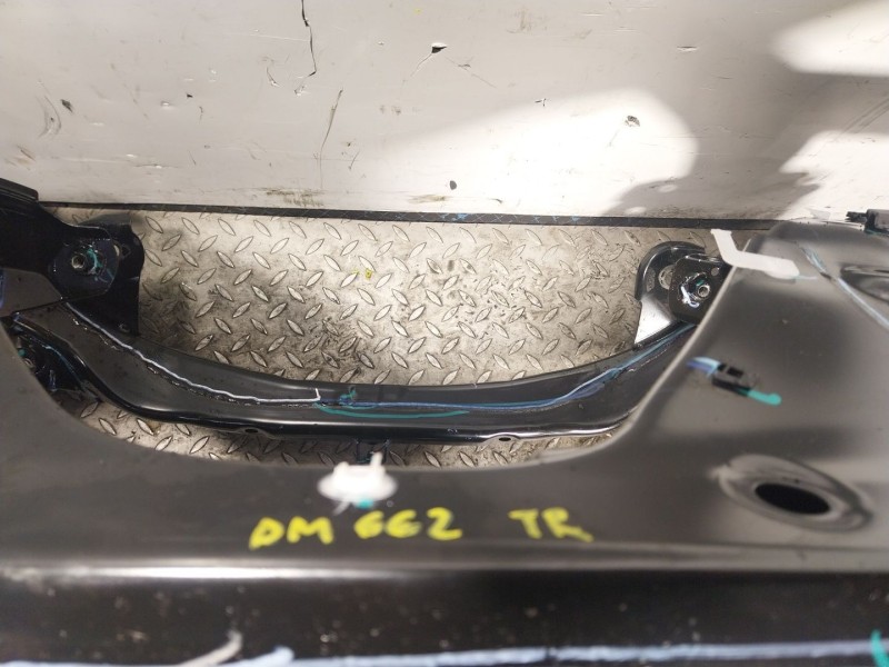 Recambio de puente trasero para tesla y referencia OEM IAM   