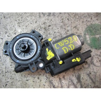 MOTOR ELEVALUNAS DELANTERO DERECHO 824601H010 402054D 402054D
