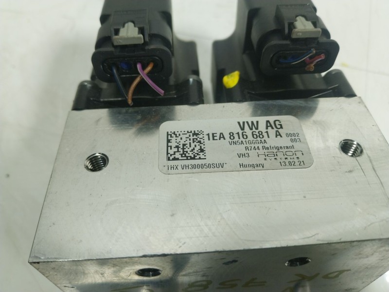 Recambio de valvula aire adicional para audi q4 e-tron aq4e f4bac3 referencia OEM IAM  1EA816681 