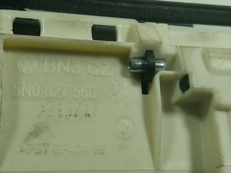 Recambio de maneta porton para audi q3 (8ug) 2.0 16v tdi referencia OEM IAM  5N0827566 