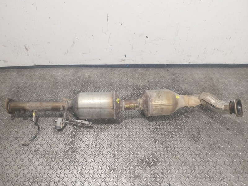 Recambio de catalizador para toyota hilux referencia OEM IAM   
