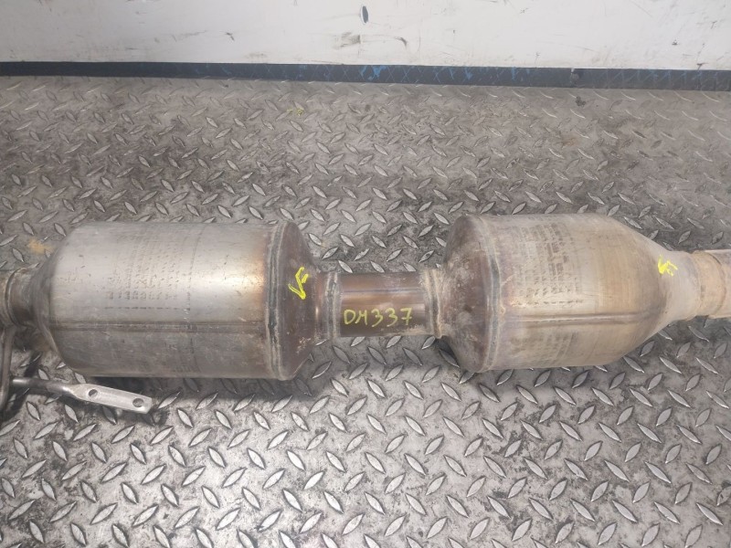 Recambio de catalizador para toyota hilux referencia OEM IAM   