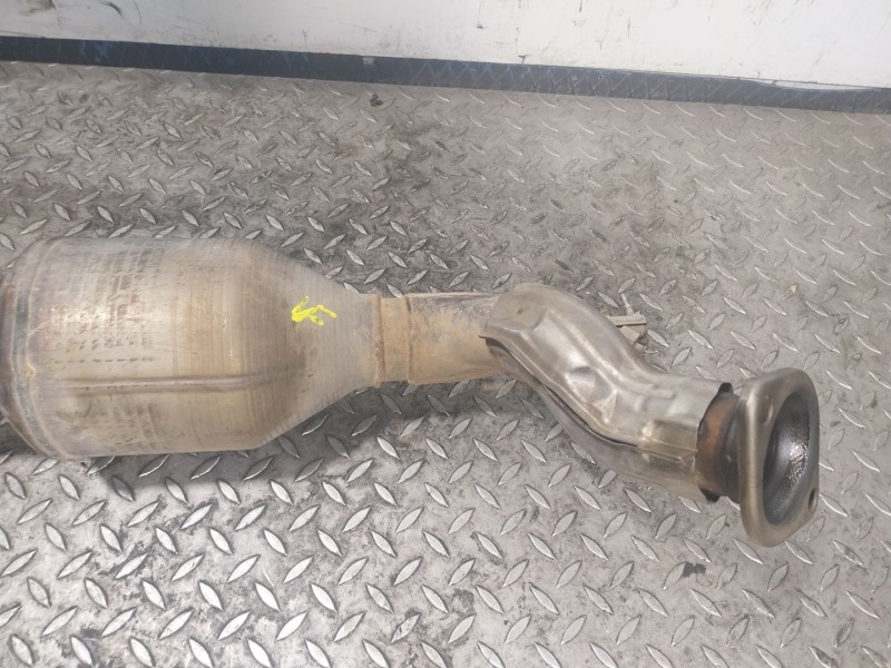 Recambio de catalizador para toyota hilux referencia OEM IAM   