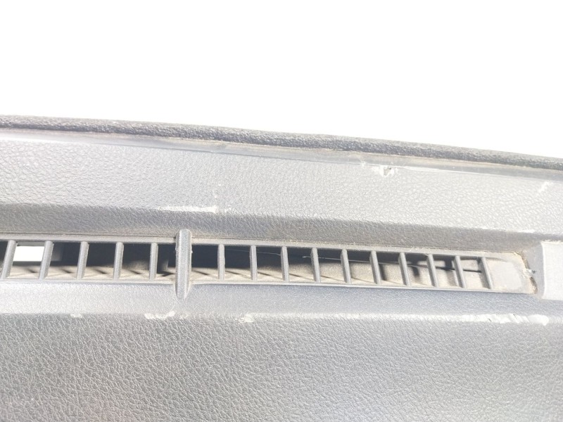 Recambio de salpicadero para toyota hilux referencia OEM IAM   