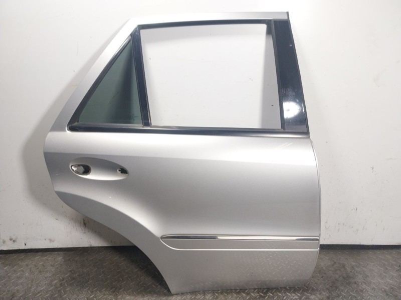 Recambio de puerta trasera derecha para mercedes-benz clase m (w164) 6.2 v8 cat referencia OEM IAM   