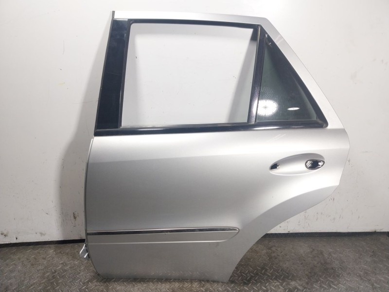 Recambio de puerta trasera izquierda para mercedes-benz clase m (w164) 6.2 v8 cat referencia OEM IAM   