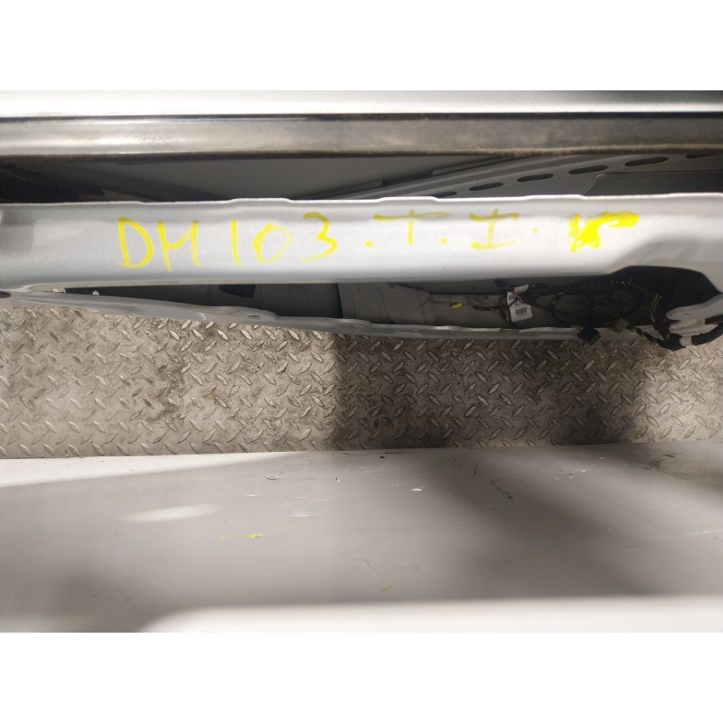 Recambio de puerta trasera izquierda para mercedes-benz clase m (w164) 6.2 v8 cat referencia OEM IAM   