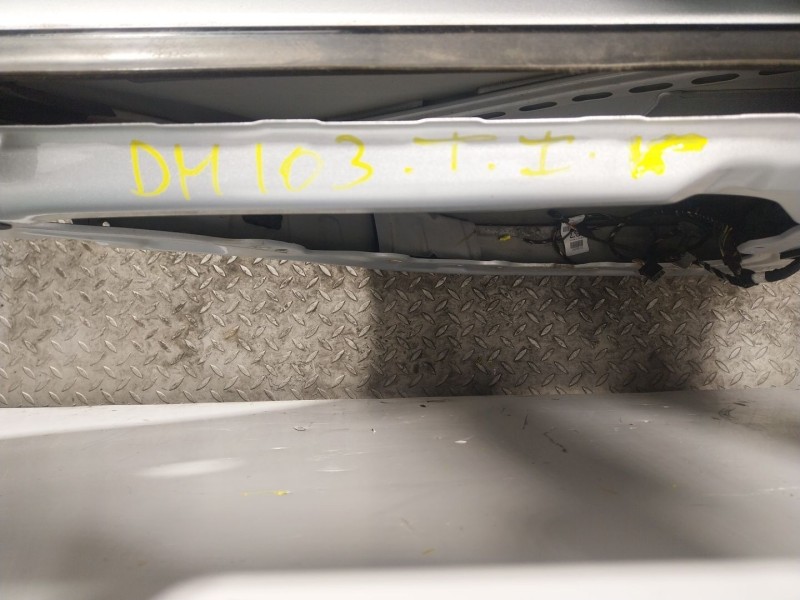 Recambio de puerta trasera izquierda para mercedes-benz clase m (w164) 6.2 v8 cat referencia OEM IAM   