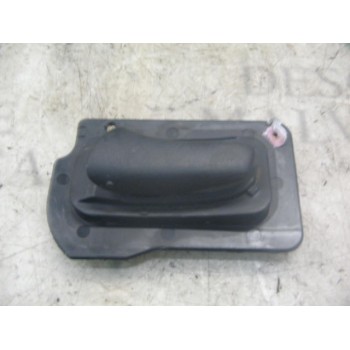 MANETA INTERIOR DELANTERA IZQUIERDA 