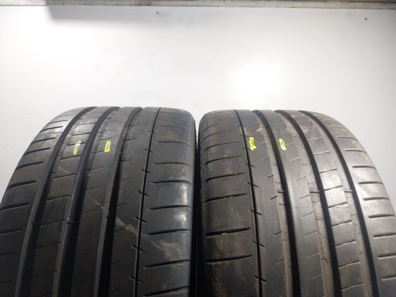 Recambio de neumatico para bentley continental gt supersports referencia OEM IAM   