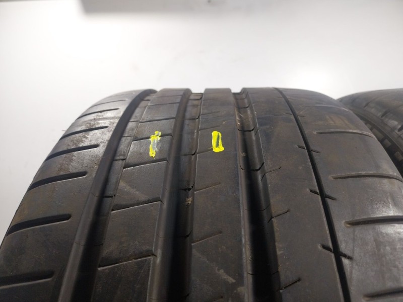 Recambio de neumatico para bentley continental gt supersports referencia OEM IAM   