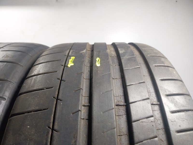 Recambio de neumatico para bentley continental gt supersports referencia OEM IAM   