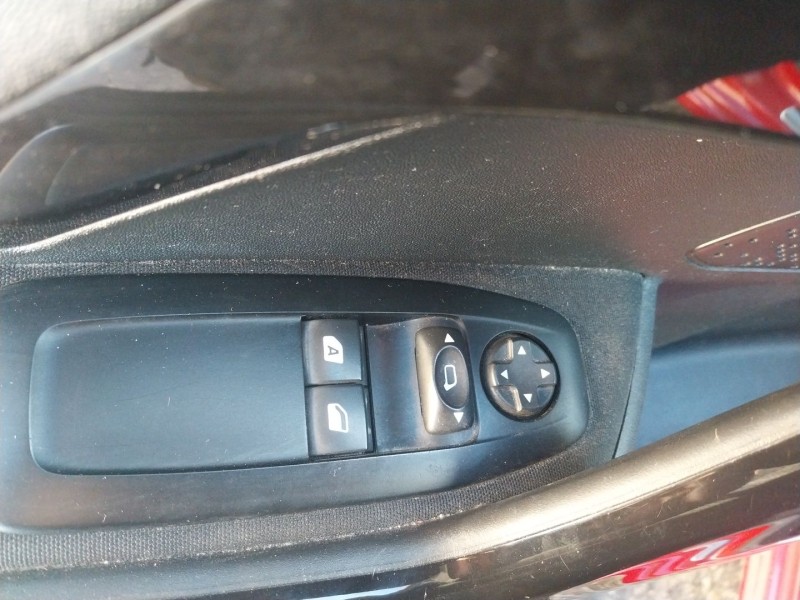 peugeot 208 i (ca_, cc_) del año 2014