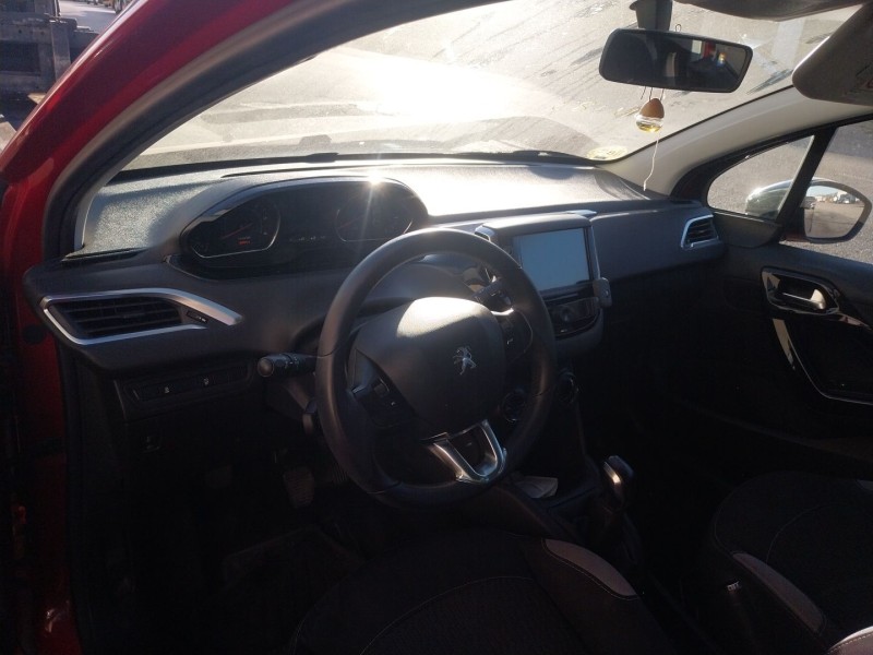 peugeot 208 i (ca_, cc_) del año 2014