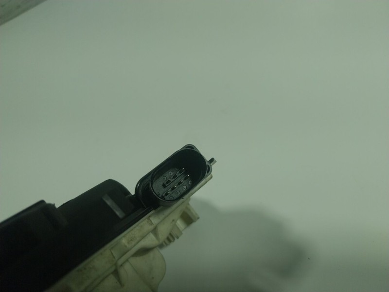 Recambio de cerradura puerta delantera izquierda para volkswagen tiguan (5n1) 2.0 tdi referencia OEM IAM  5N1837015A 