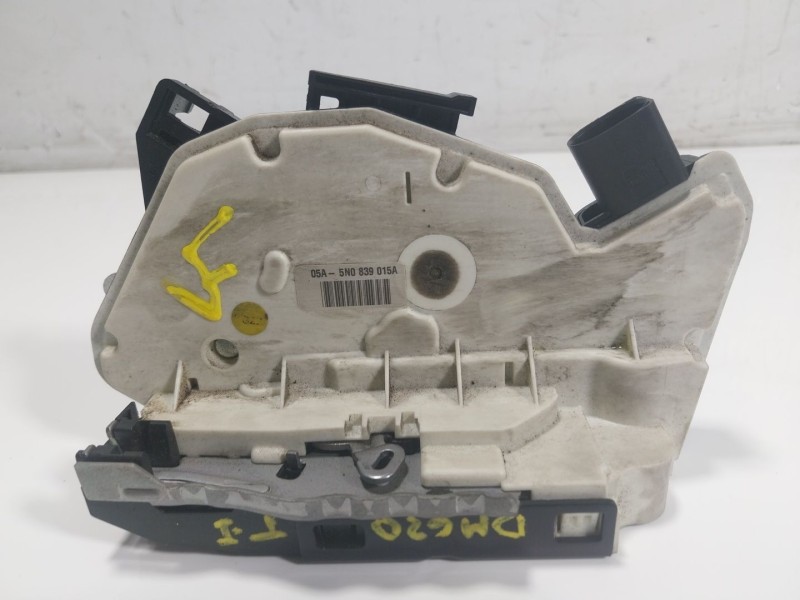 Recambio de cerradura puerta trasera izquierda para volkswagen tiguan (5n1) 2.0 tdi referencia OEM IAM  5N0839015A 