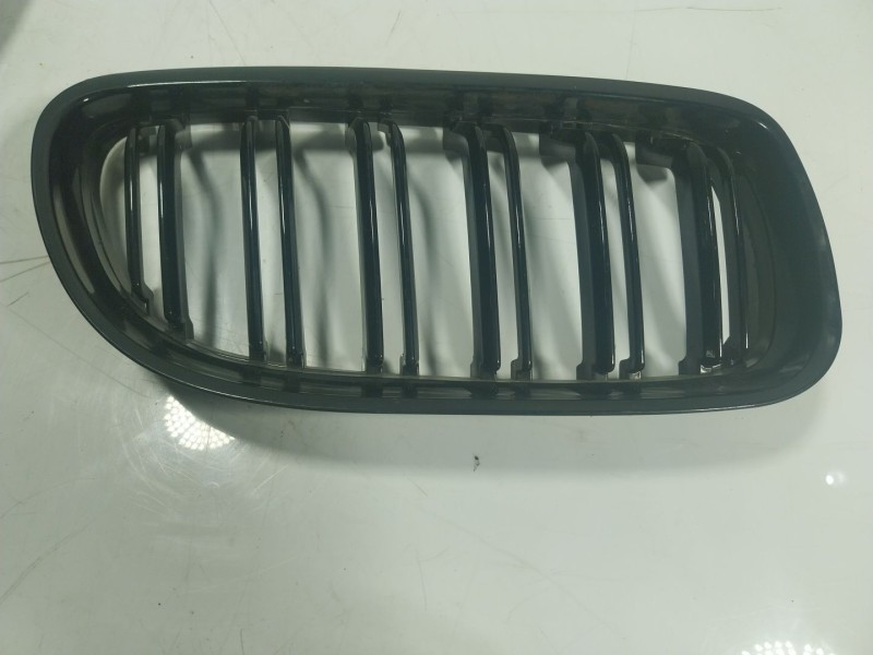Recambio de rejilla para bmw serie 3 berlina (e90) 2.0 turbodiesel cat referencia OEM IAM   
