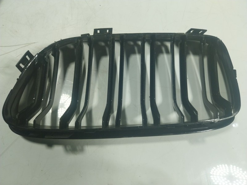 Recambio de rejilla para bmw serie 3 berlina (e90) 2.0 turbodiesel cat referencia OEM IAM   
