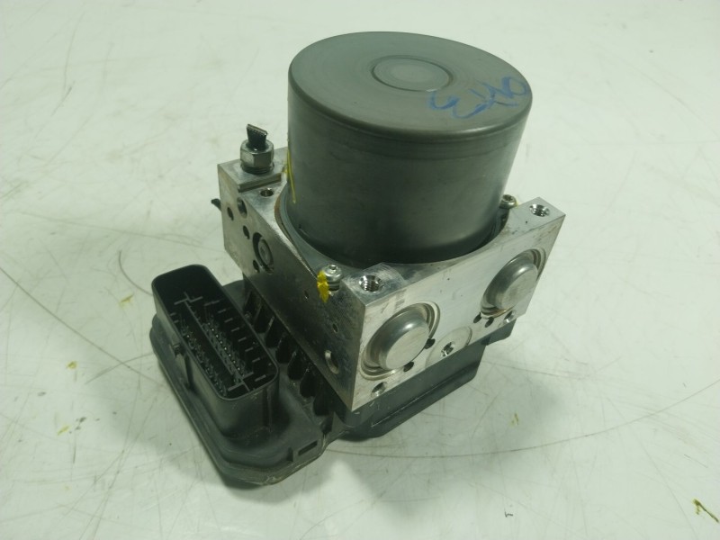 Recambio de abs para toyota hilux referencia OEM IAM  11604048230 